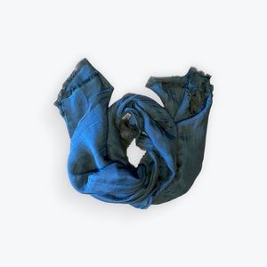 COS Lighthweight Wrap Scarf in Black & Navy